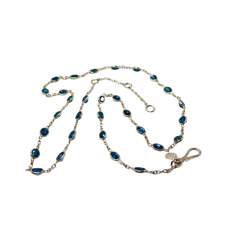 Kyanite Daisy Necklace - Image 2