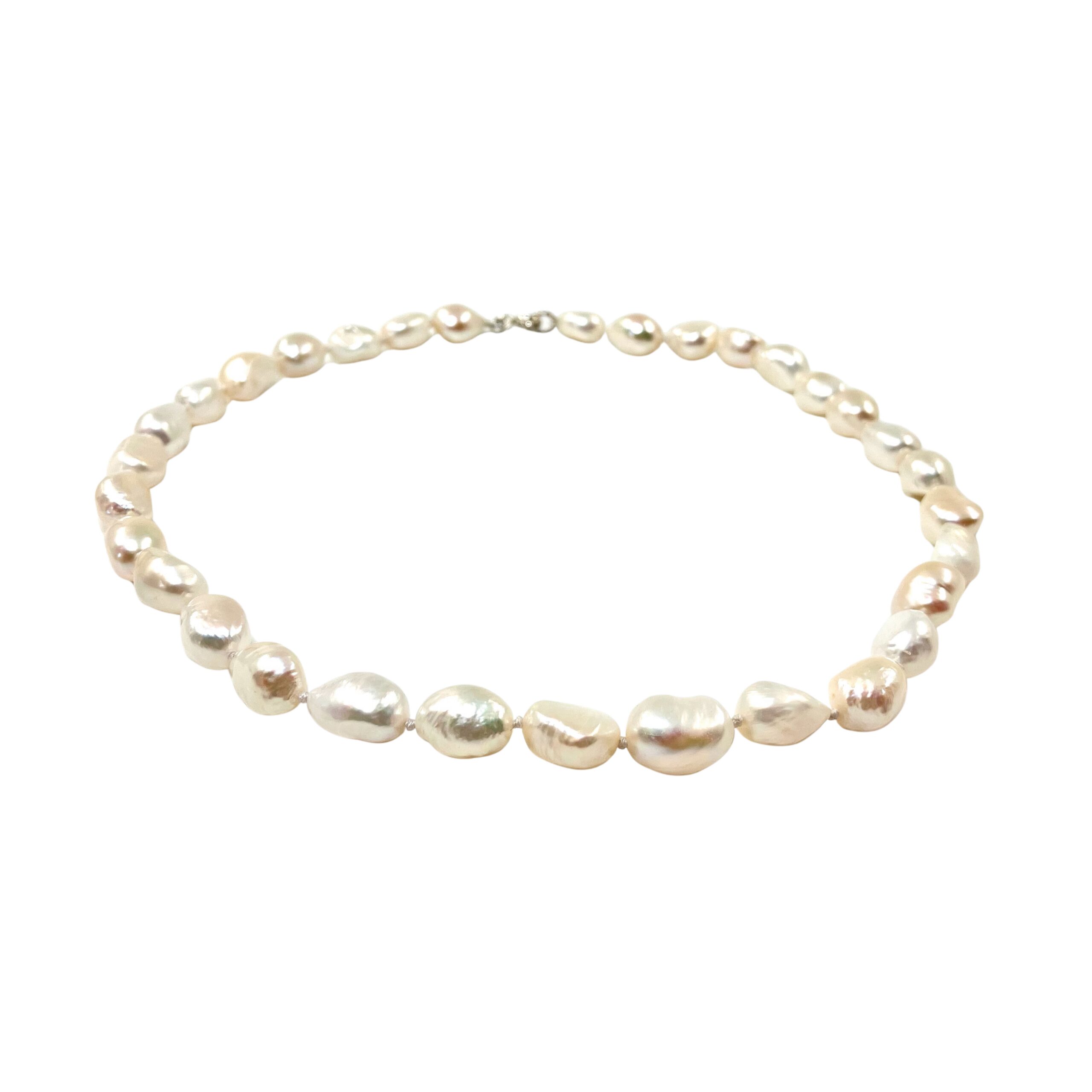 Pearl Beaded Necklace - Image 2